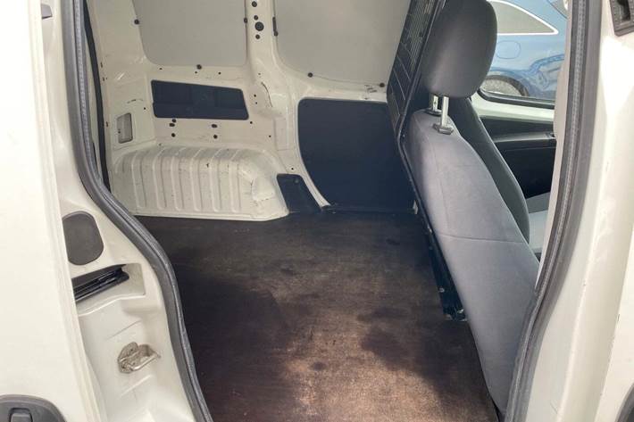 undefined Peugeot Bipper fra 2014 set indefra