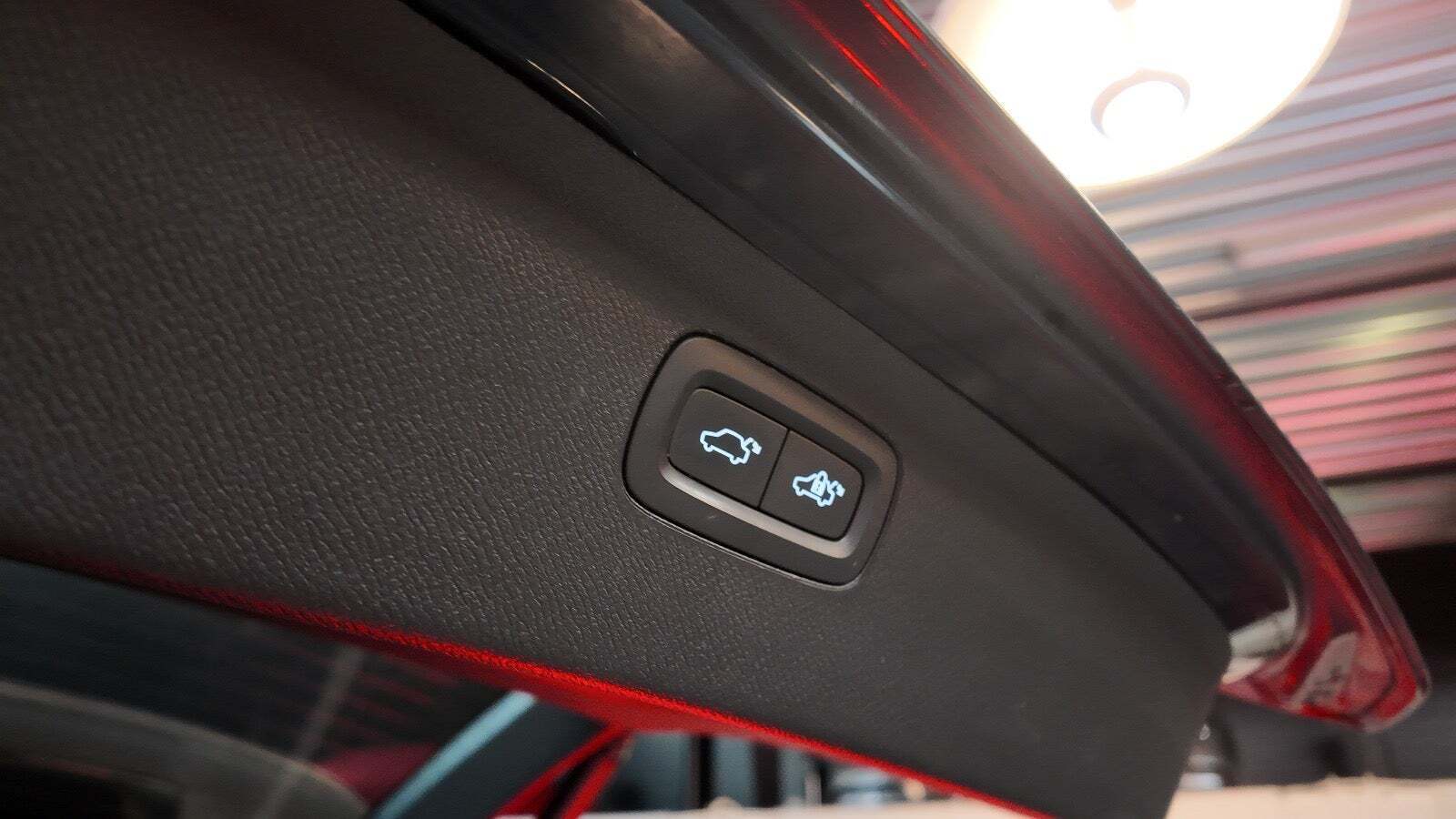 Blå Volvo XC90 fra 2023