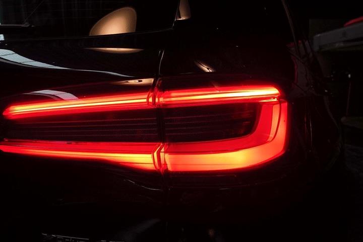 Sort BMW X5 fra 2022