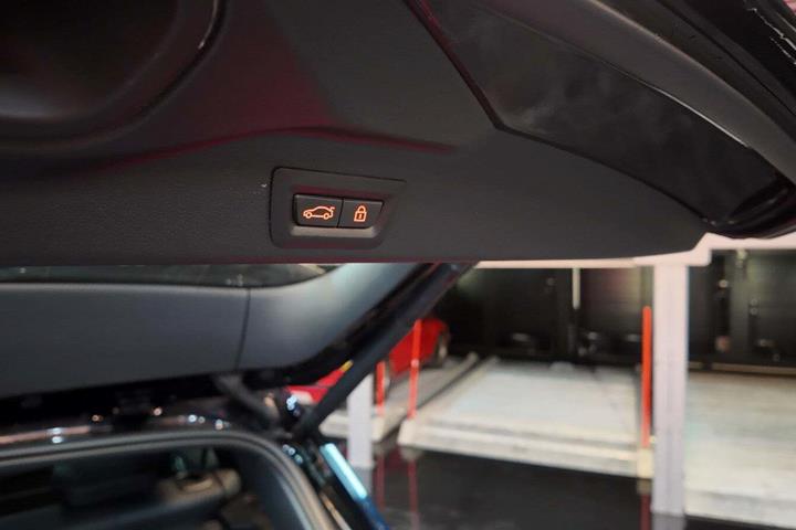 Sort BMW X5 fra 2022
