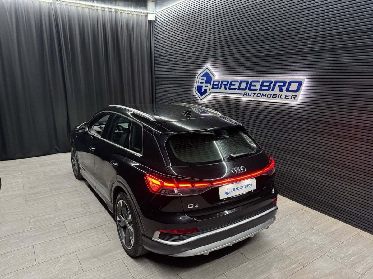 Audi Q4 e-tron 45 S-line Van