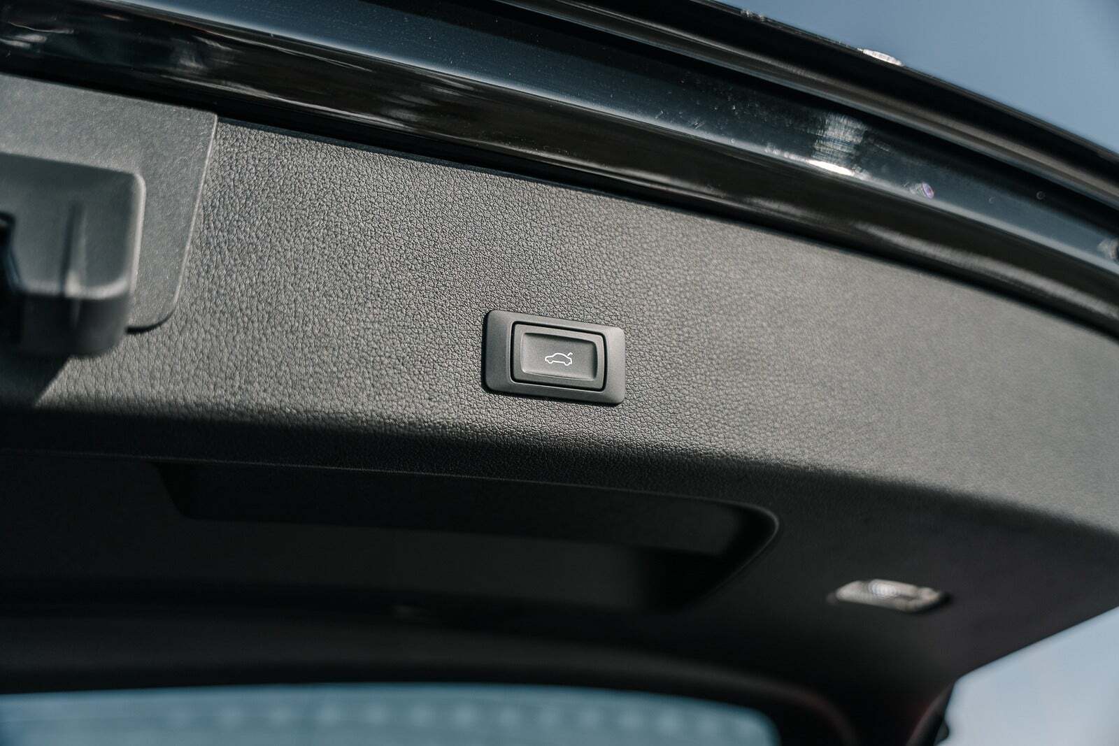 Sort Audi e-tron fra 2021