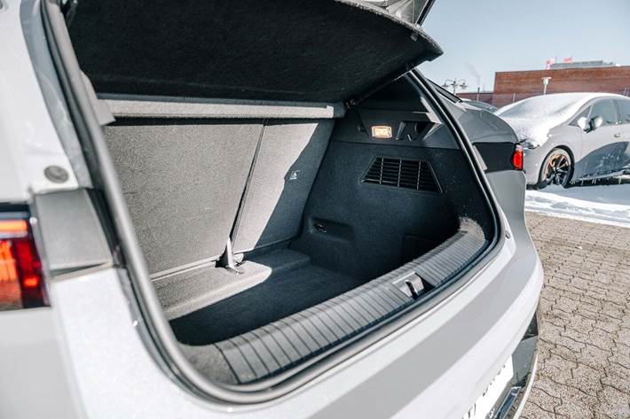 Grå Renault Megane E-Tech fra 2022