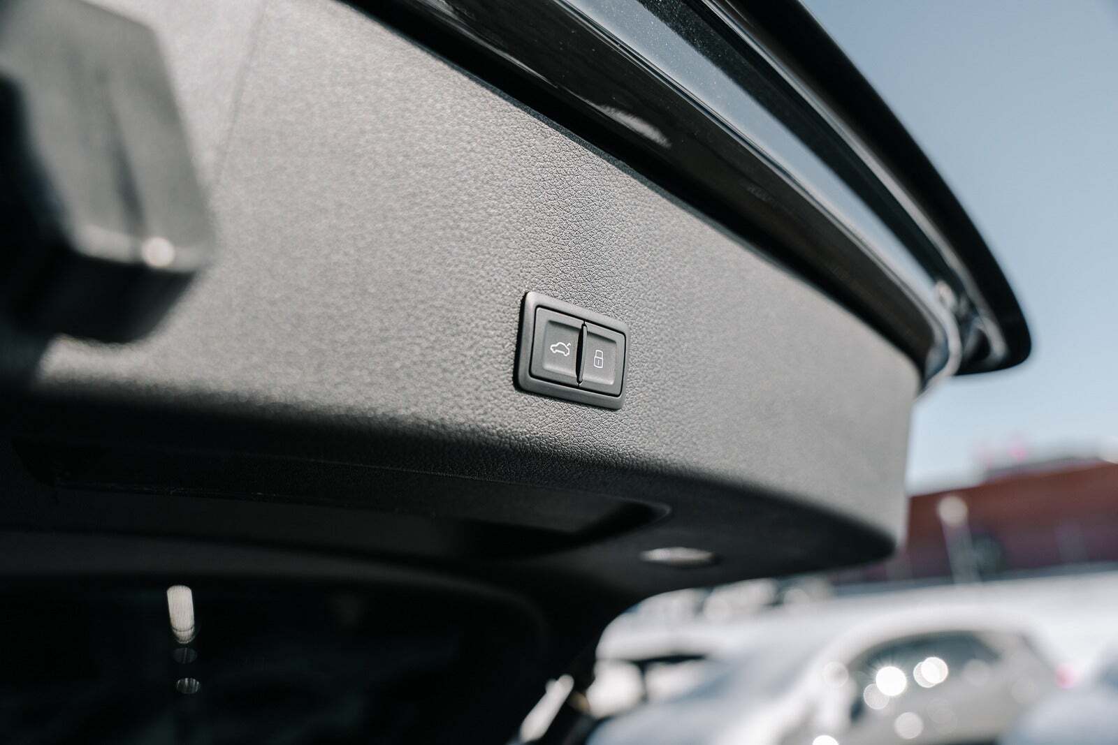 Sort Audi e-tron fra 2022