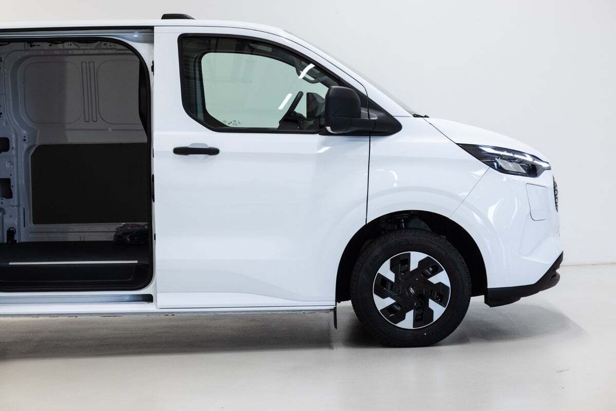 Hvid Ford E-Transit Custom 320S fra 2026