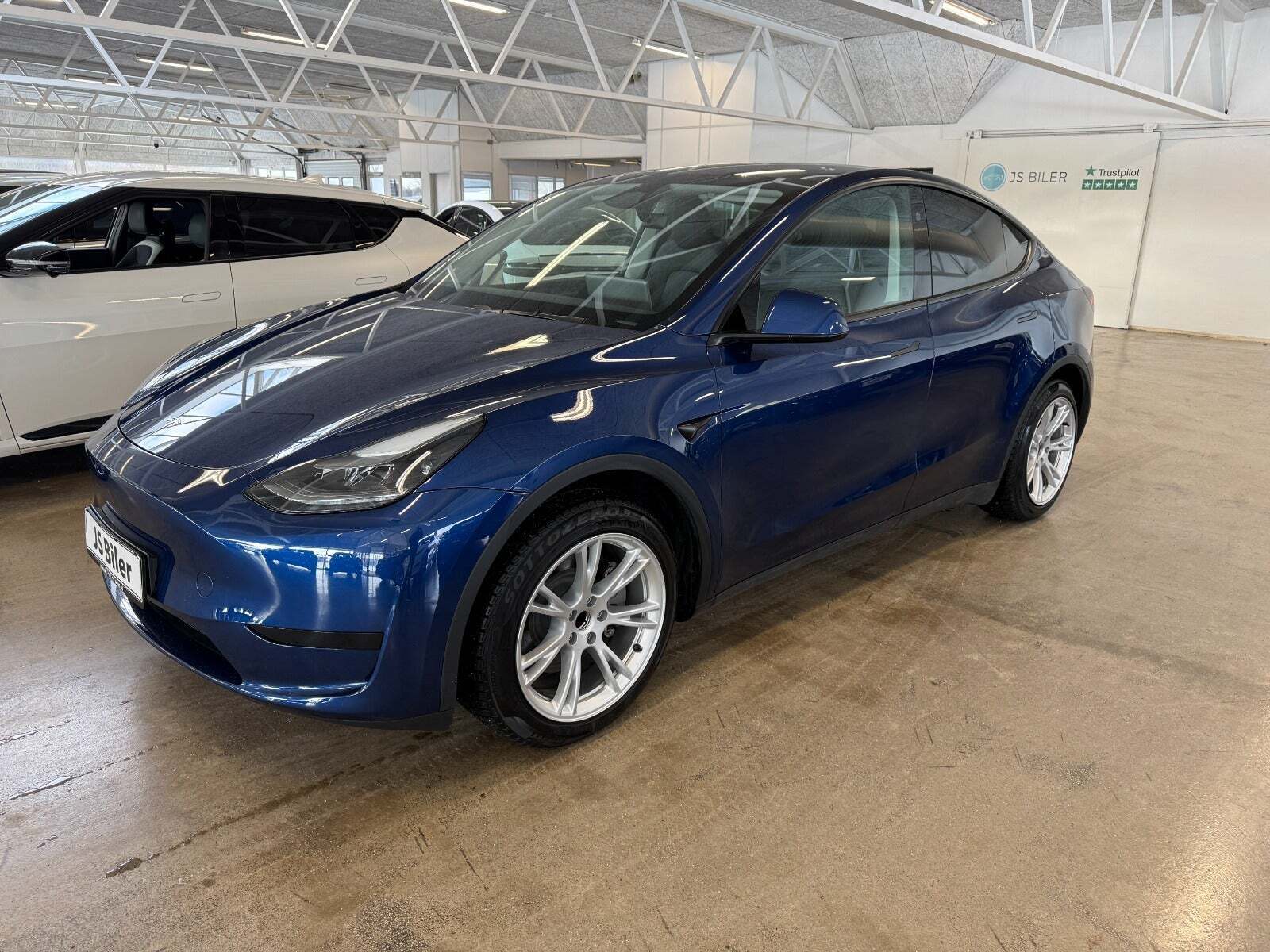 Tesla Model Y RWD