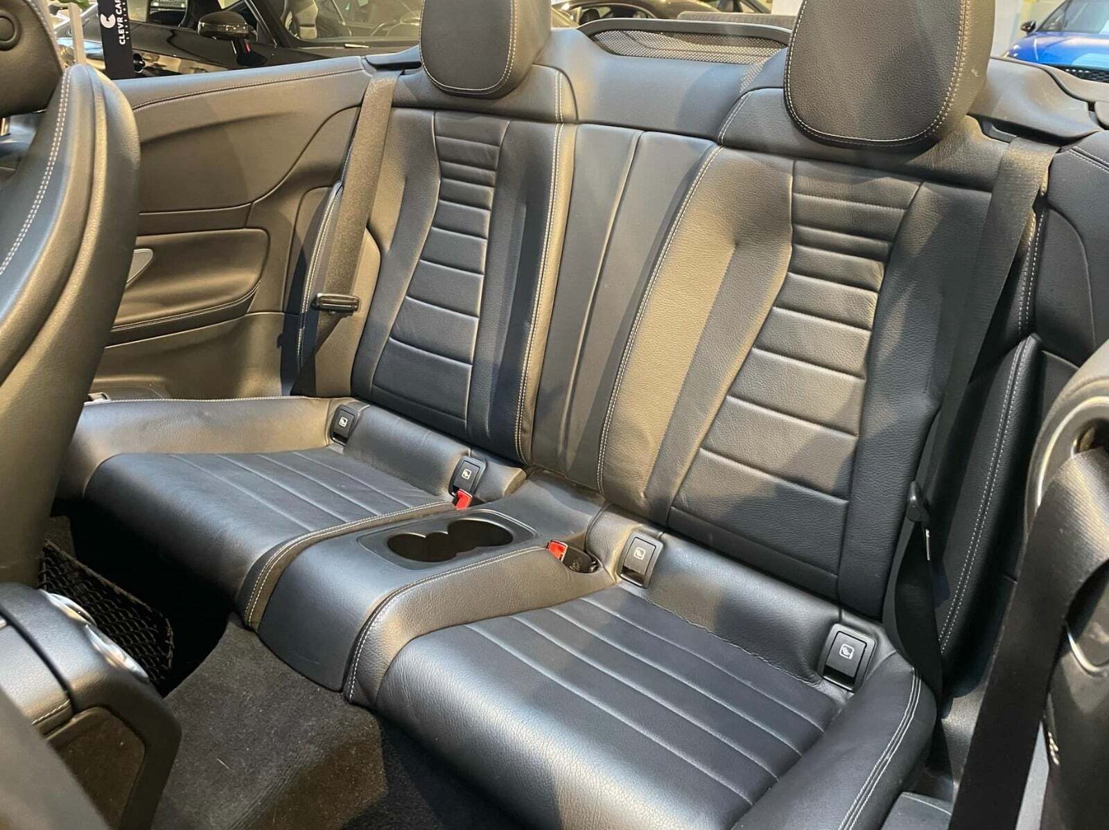 Grå Mercedes E300 fra 2019