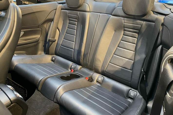 Grå Mercedes E300 fra 2019