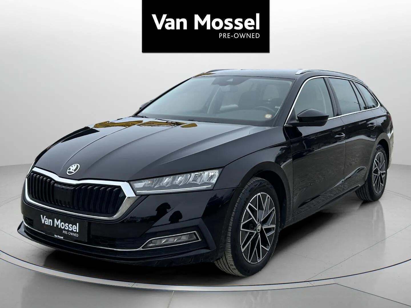 Sort Skoda Octavia fra 2021