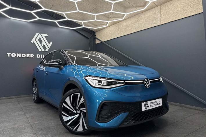 Blå VW ID.5 fra 2025 set udefra