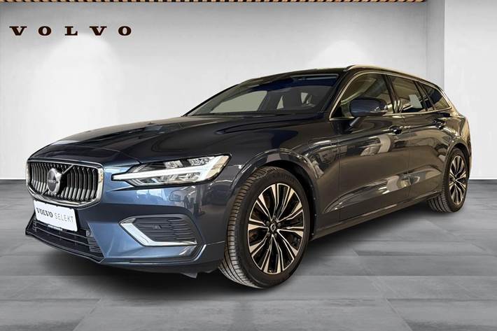 Blå Volvo V60 fra 2023 set udefra