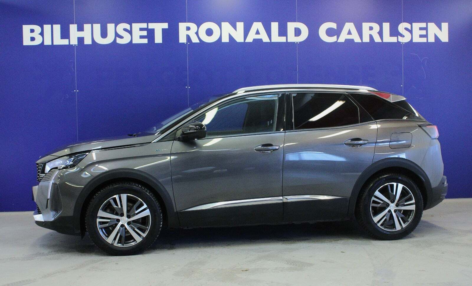 Peugeot 3008 1,6 Hybrid First Selection EAT8