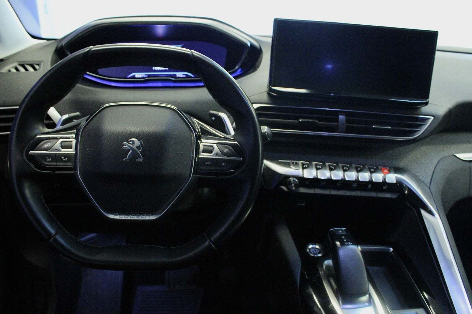 Peugeot 3008 1,6 Hybrid First Selection EAT8