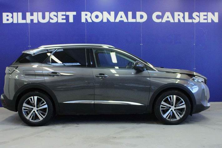 Grå Peugeot 3008 fra 2020