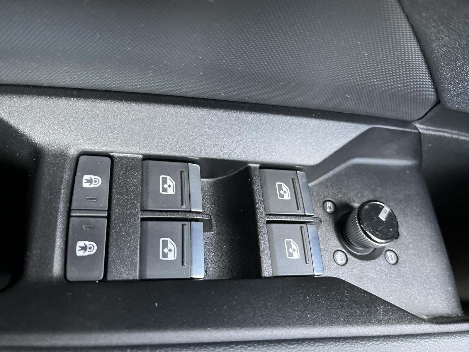 Blå Audi Q4 e-tron fra 2022