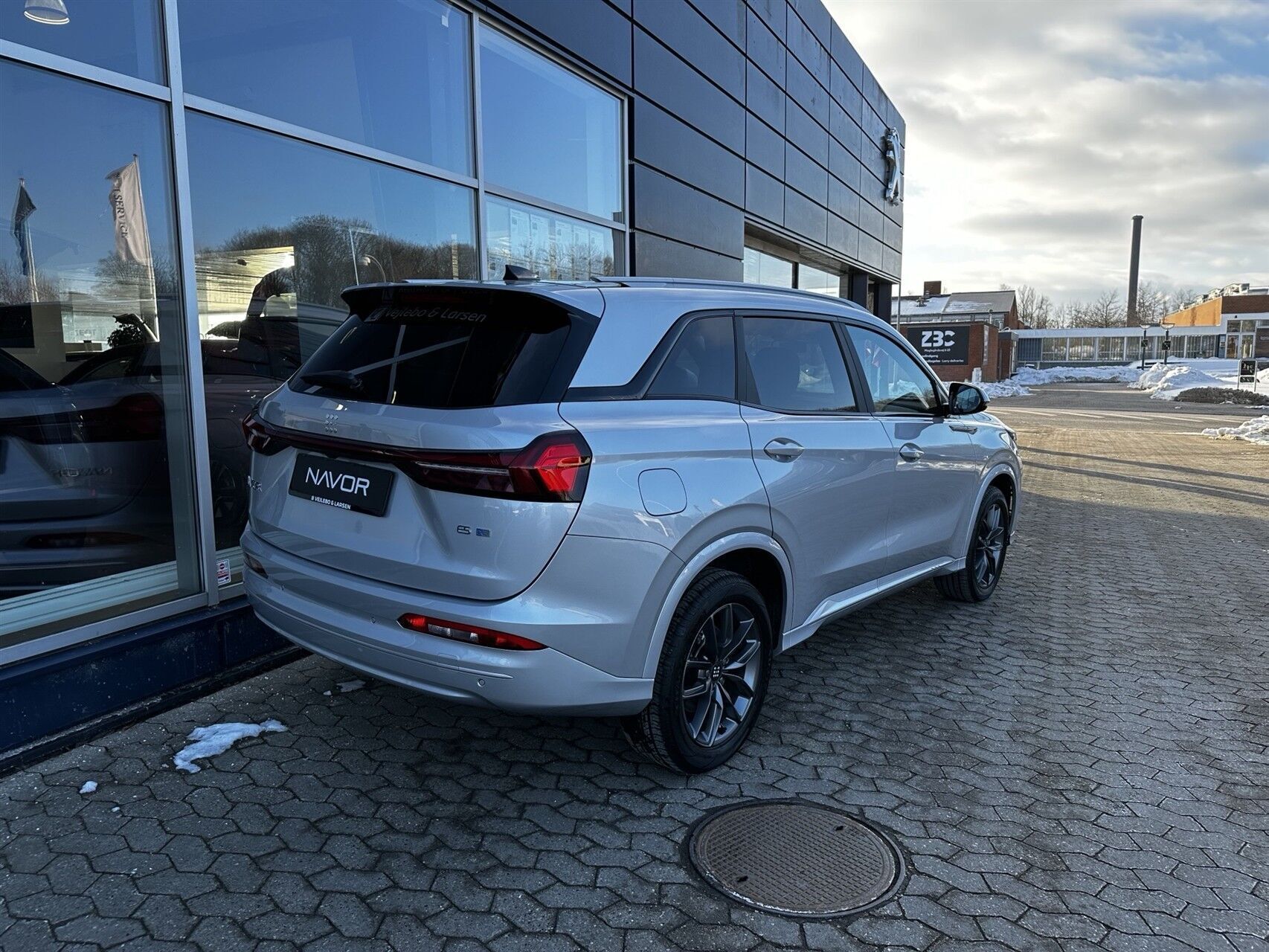 Navor E5 1,5 Plugin-hybrid Rock E-CVT 218HK 5d Aut.