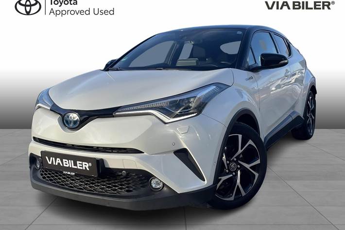 Hvid Toyota C-HR fra 2019 set udefra