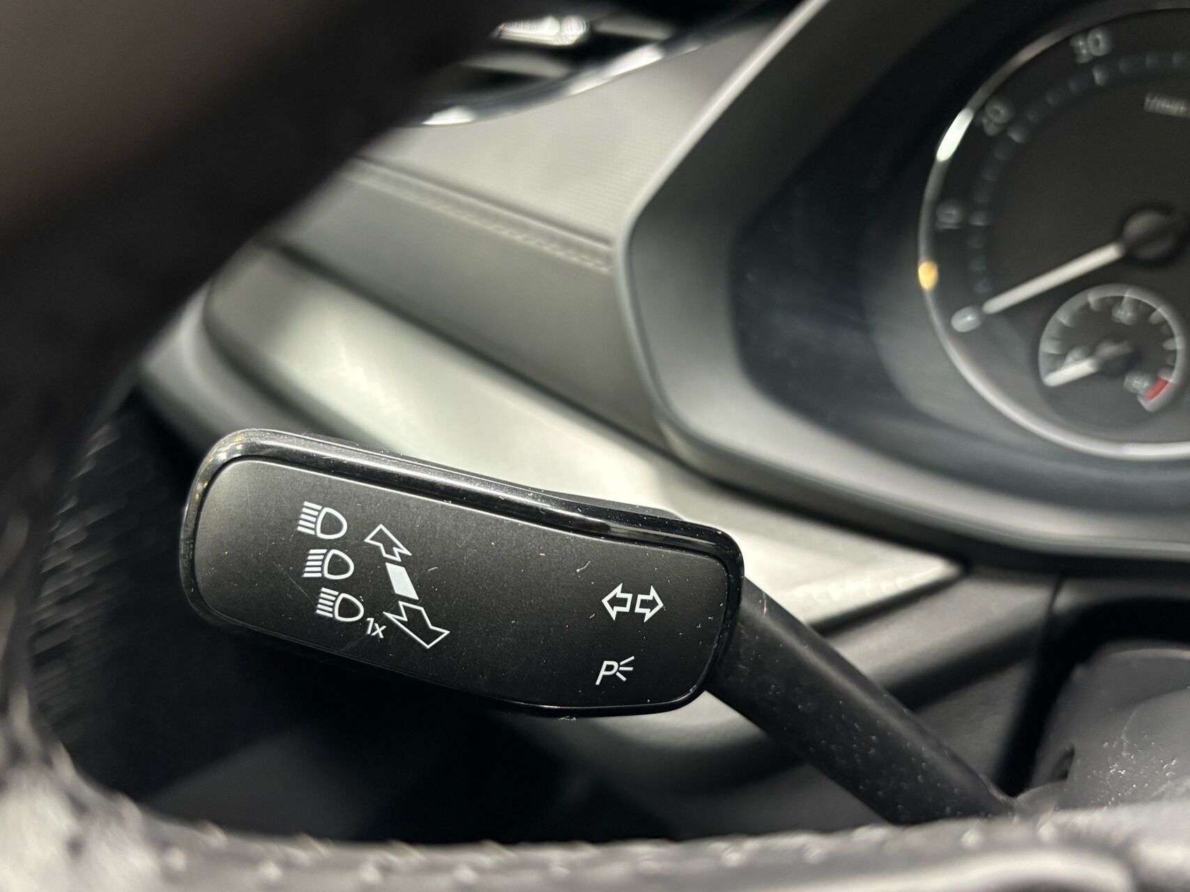 Blå Skoda Octavia fra 2020