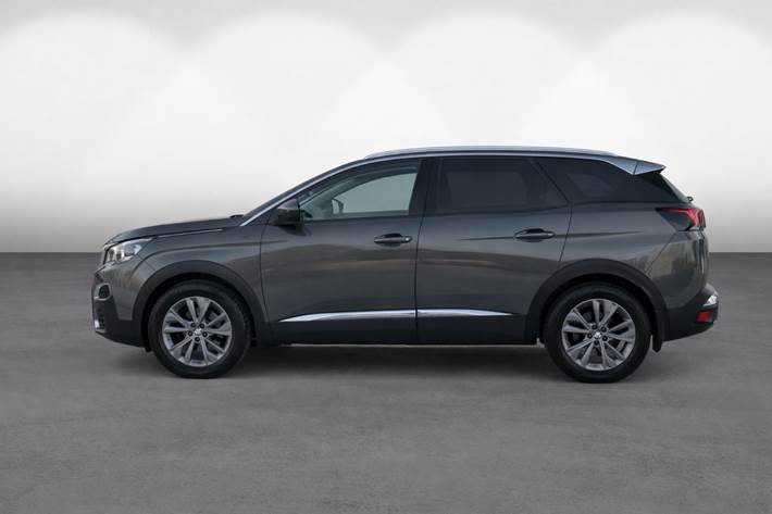 Grå Peugeot 3008 fra 2020