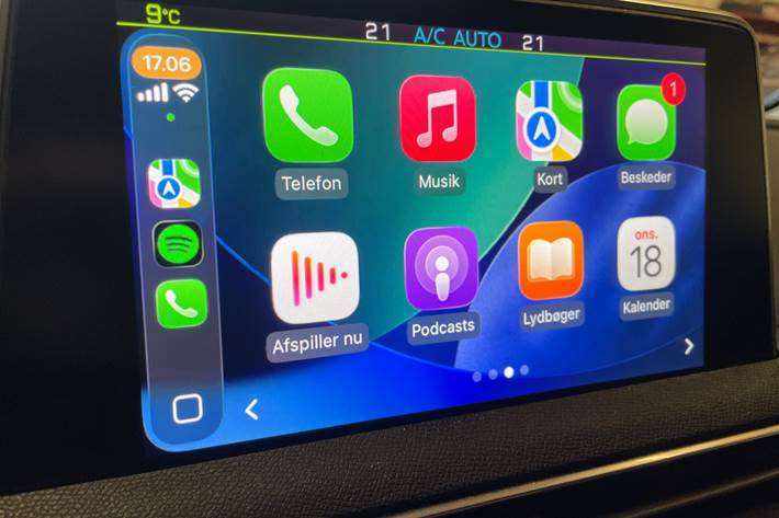 Grå Peugeot 3008 fra 2020