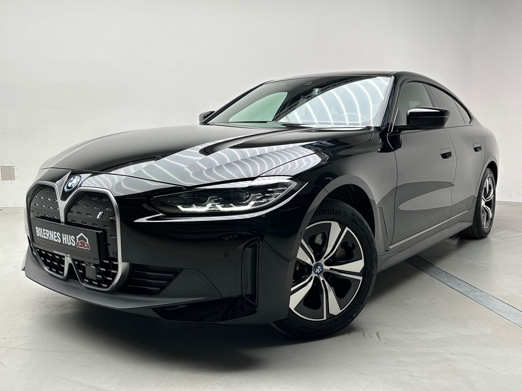 Sort BMW i4 fra 2023