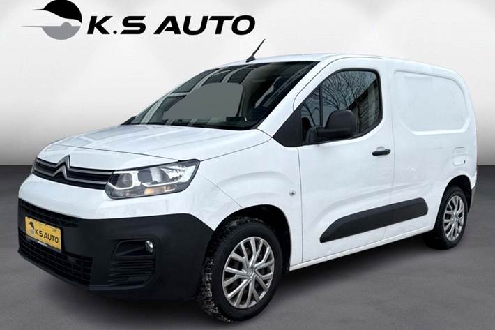 Hvid Citroën Berlingo fra 2019 set udefra