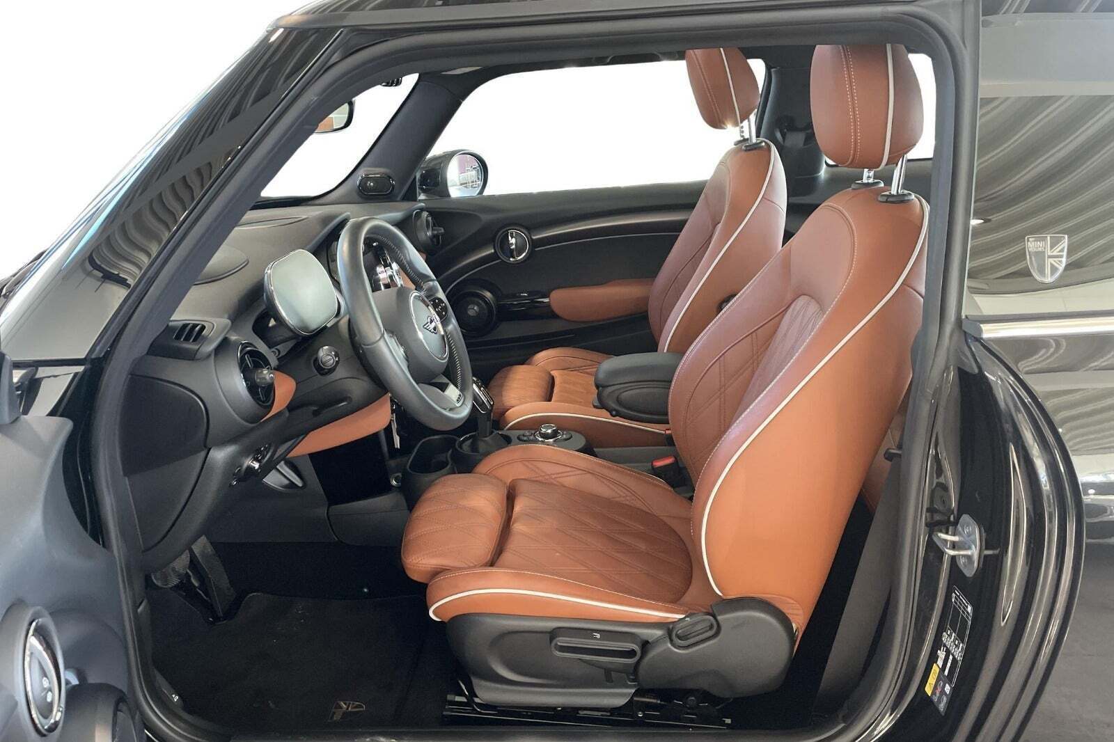 Mini Cooper SE Younique Trim