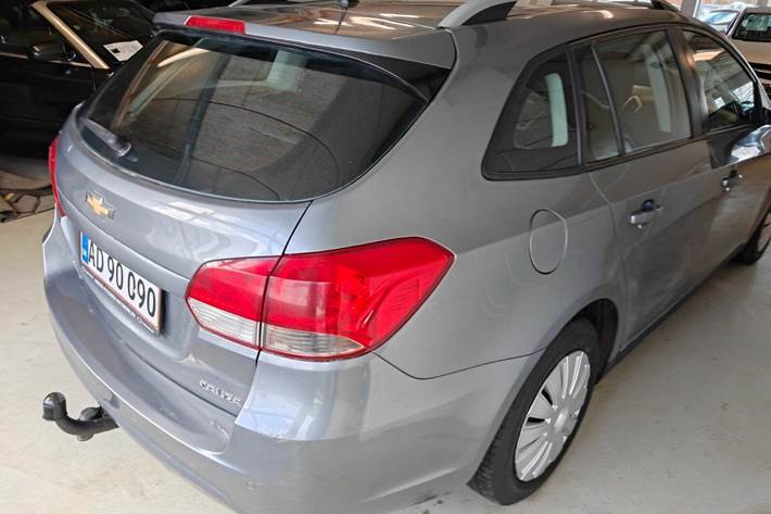 Gul Chevrolet Cruze fra 2013