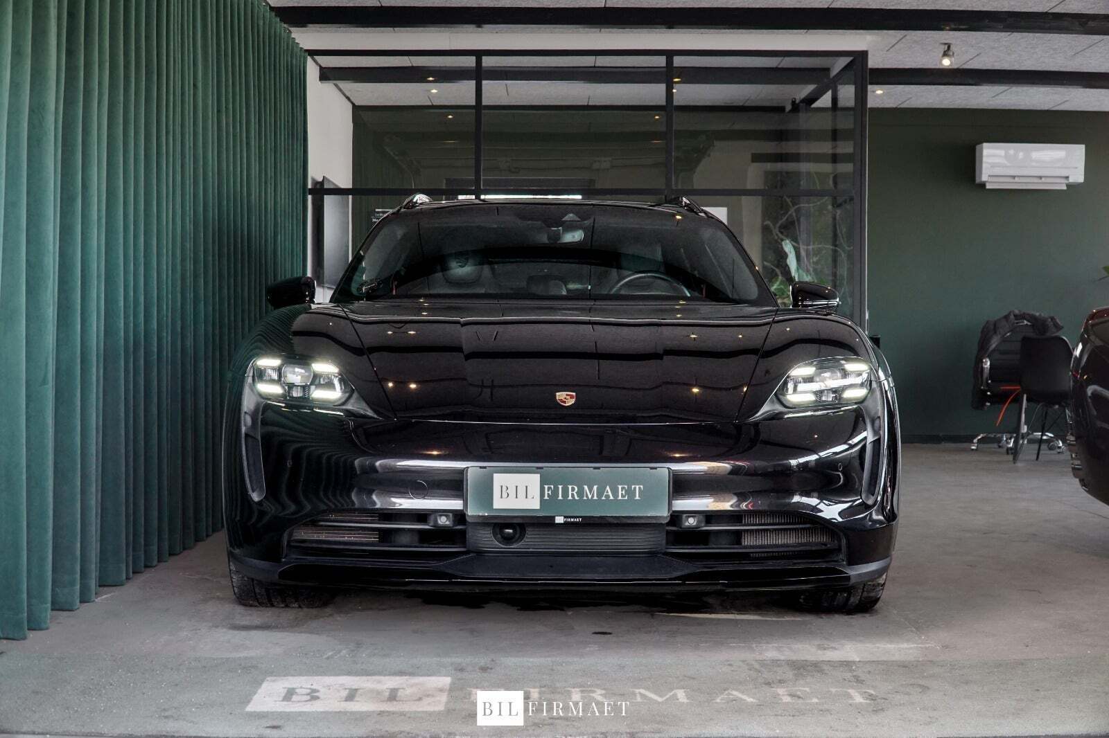 Porsche Taycan 4S Performance+ Cross Turismo