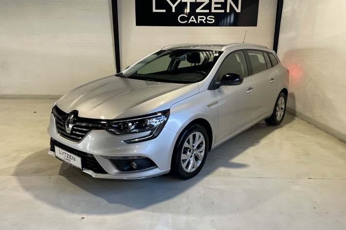 Sølv Renault Megane IV fra 2019 set udefra