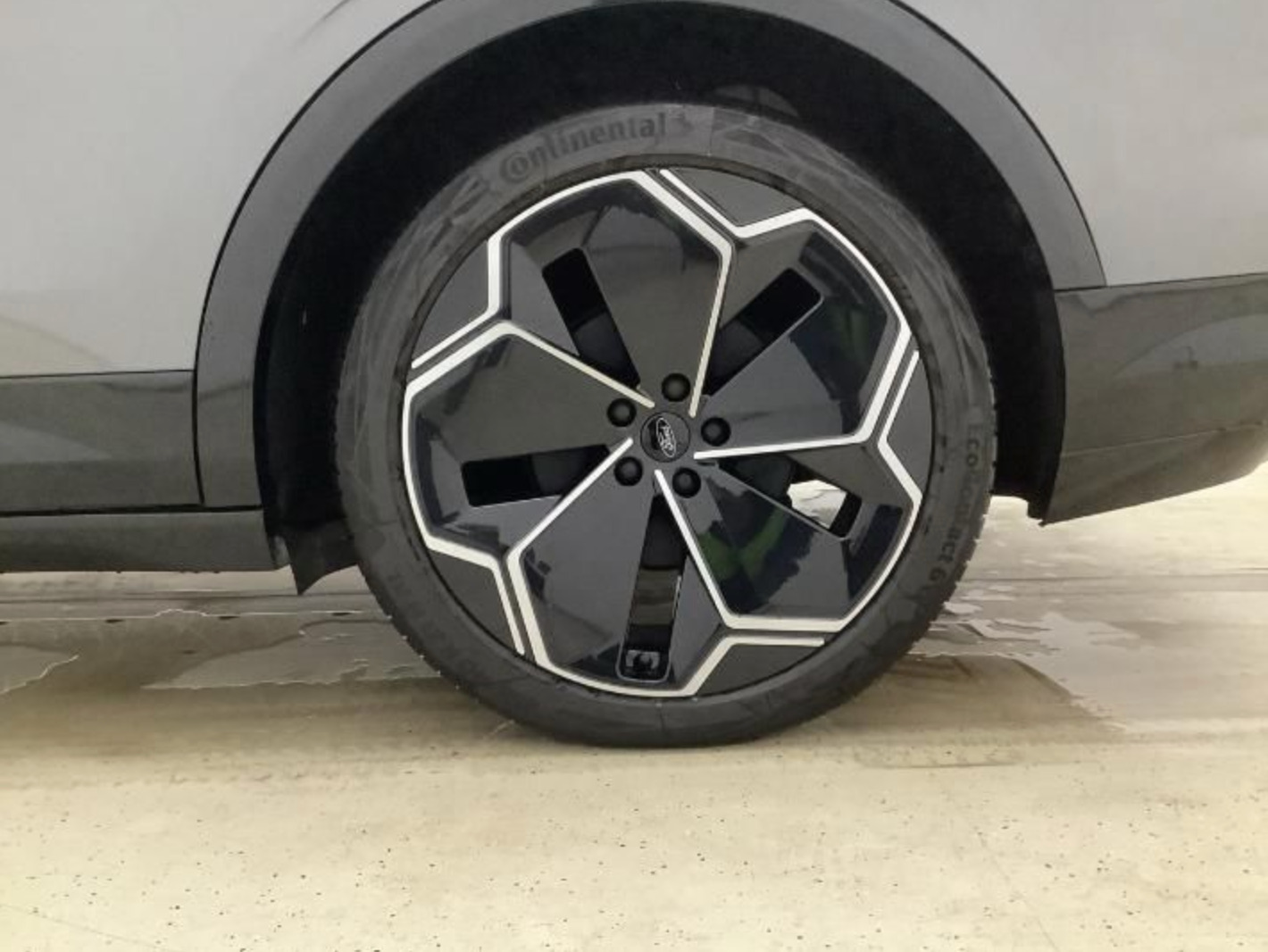 Ford Capri 79 Premium Extended Range AWD