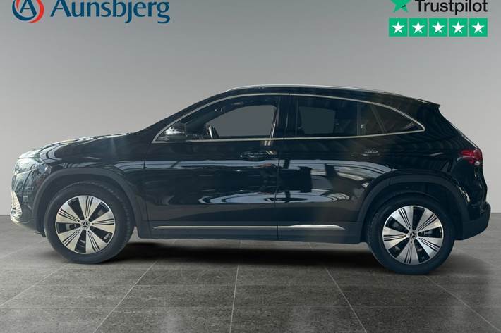 Sort Mercedes EQA250+ fra 2023