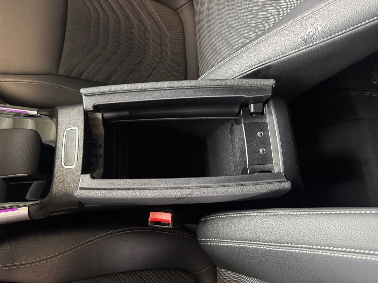 Sort Mercedes EQA250+ fra 2023