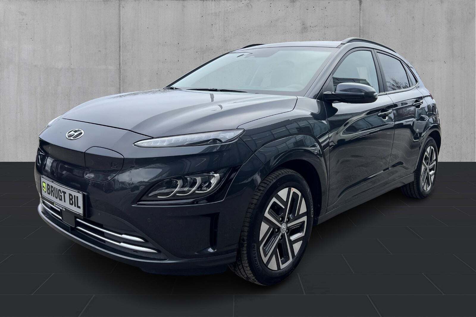 Grå Hyundai Kona fra 2021