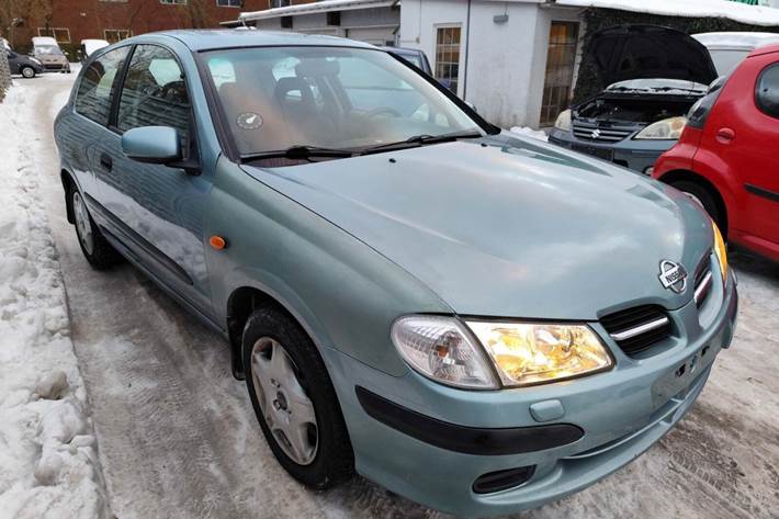 undefined Nissan Almera fra 2001