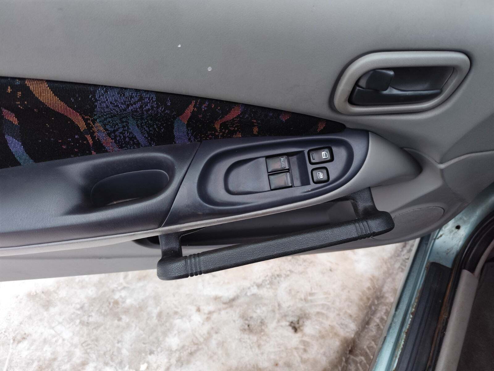 undefined Nissan Almera fra 2001 set indefra