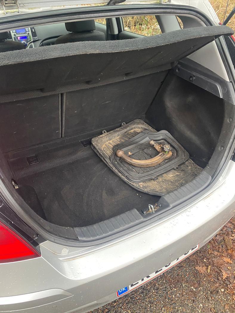 Grå Hyundai i30 fra 2012