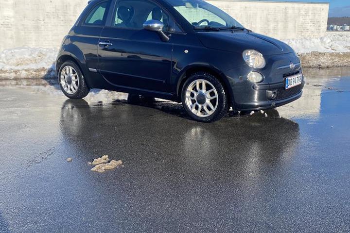 Sort Fiat 500 fra 2010
