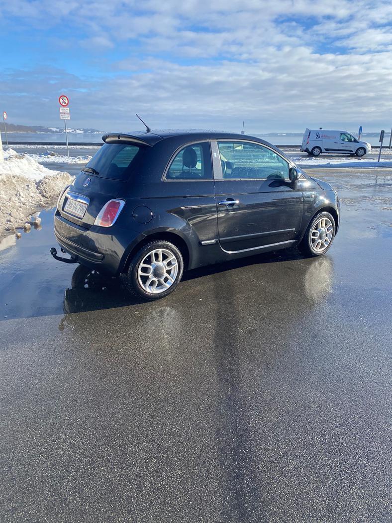 Sort Fiat 500 fra 2010