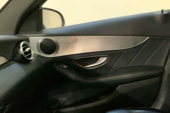 Sort Mercedes C350 e fra 2017