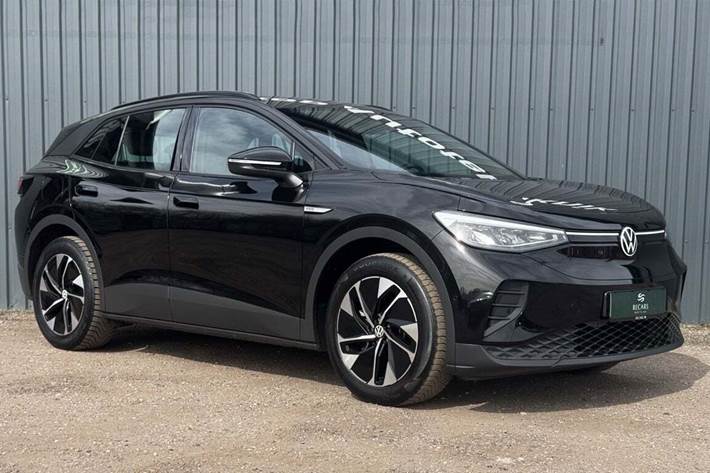 Sort VW ID.4 fra 2023 set udefra