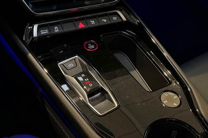 Sort Audi e-tron GT fra 2021