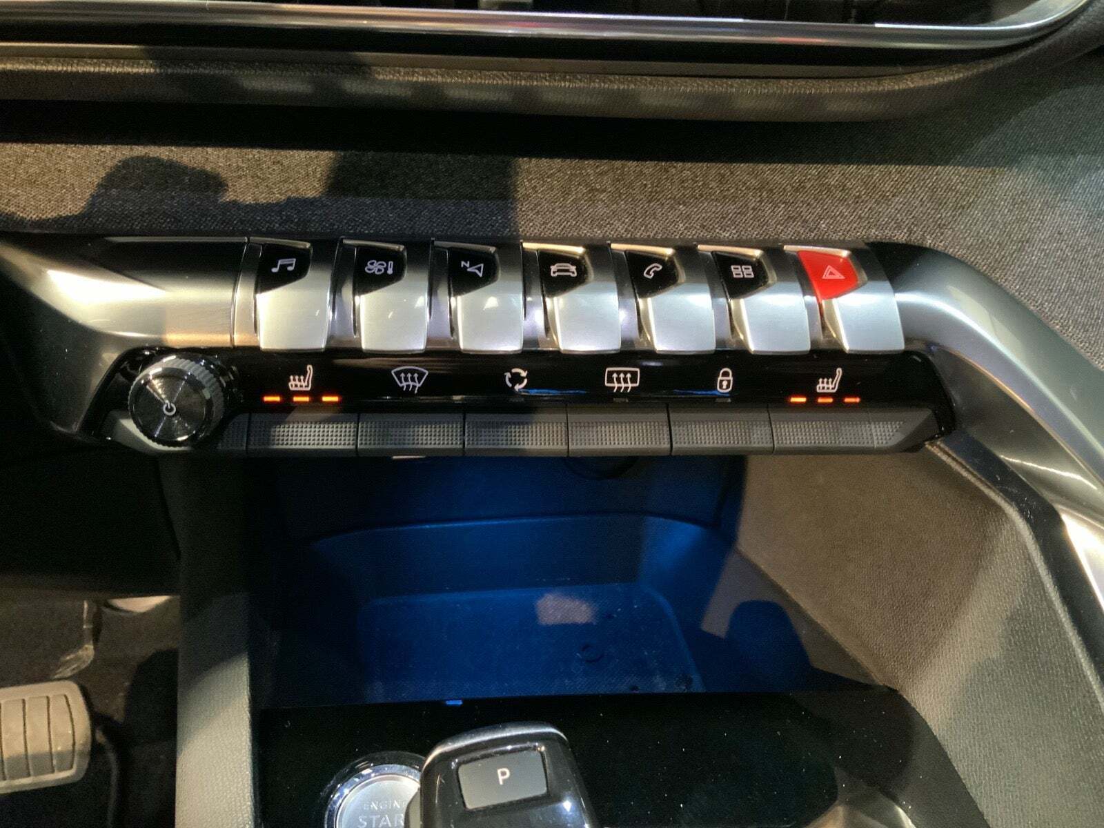 Sort Peugeot 3008 fra 2020