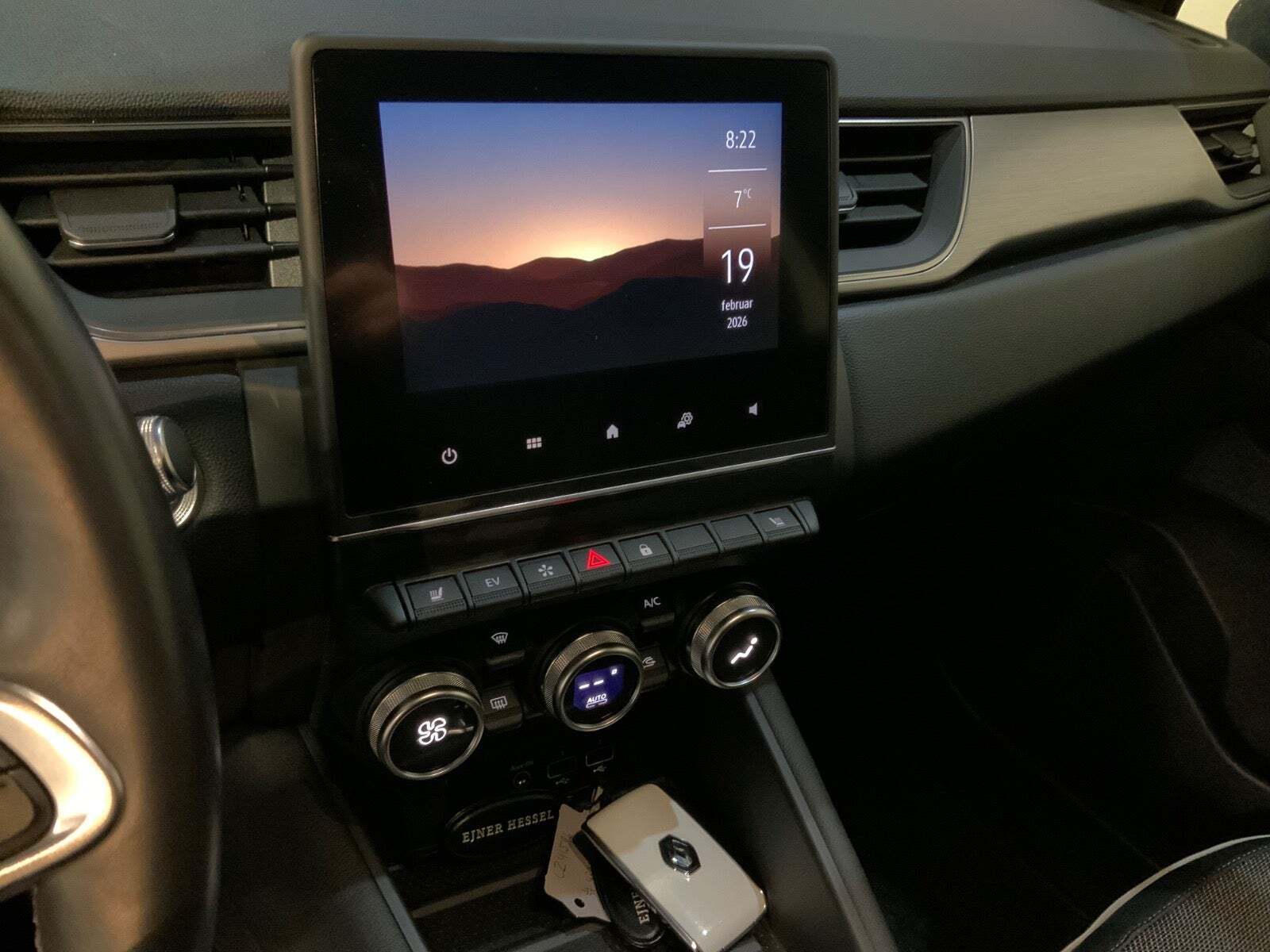 Orange Renault Captur fra 2021