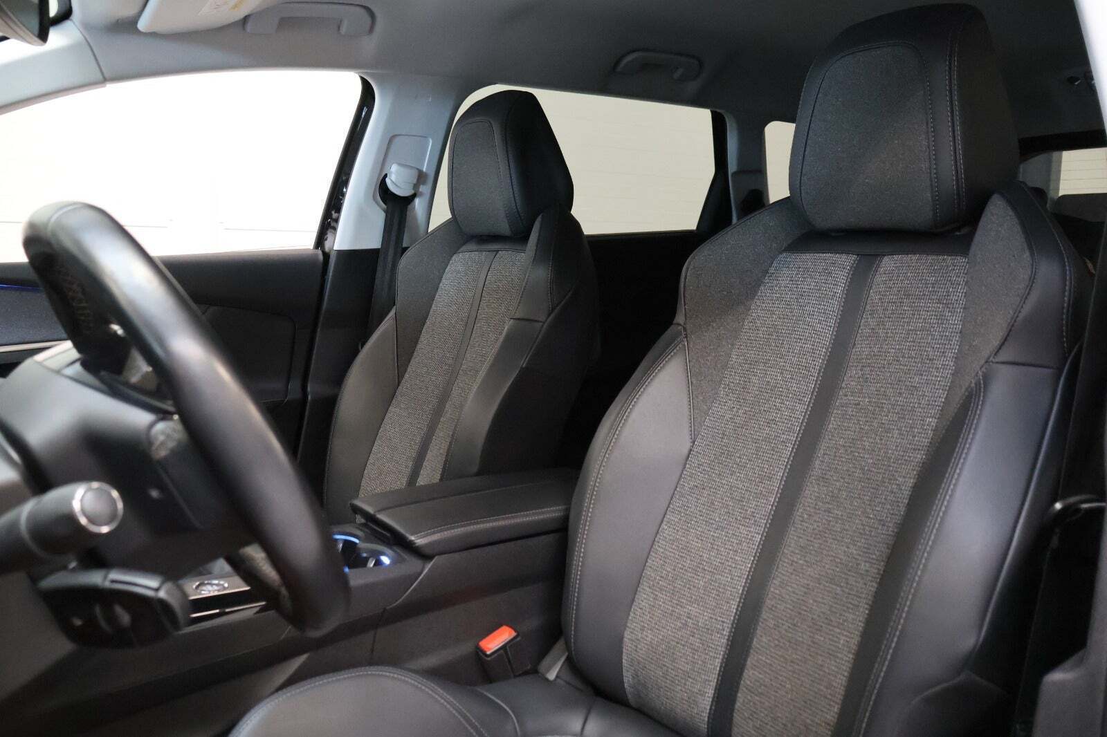 Peugeot 5008 1,5 BlueHDi 130 Allure 7prs