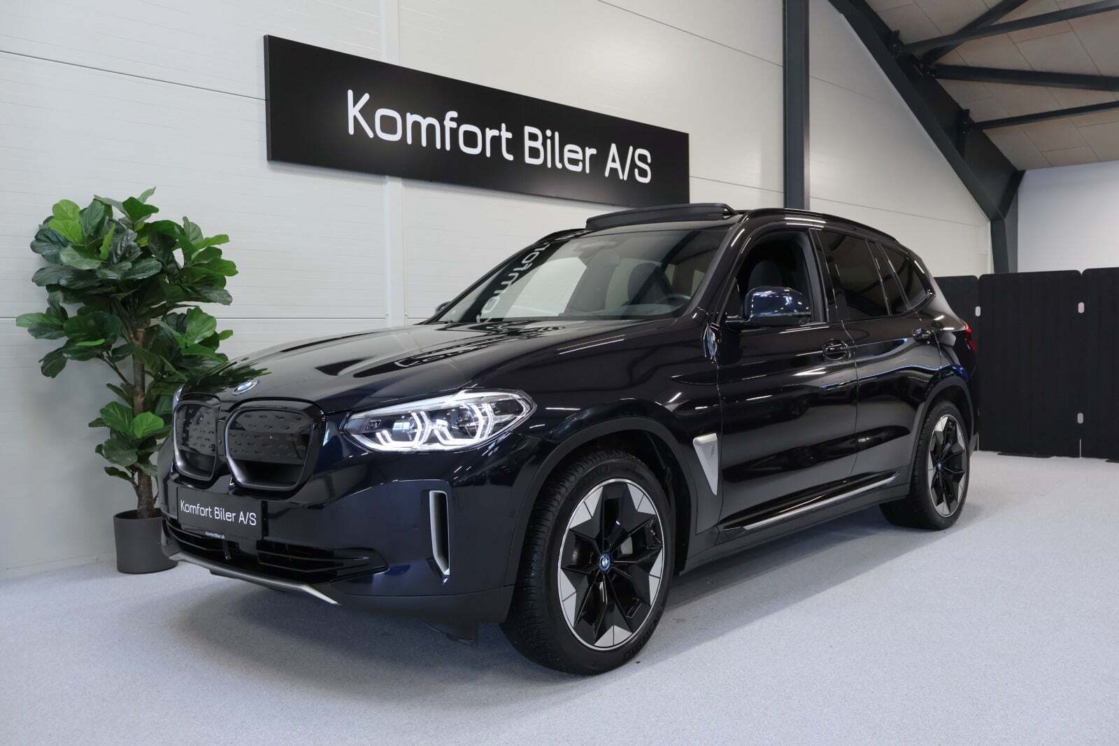 BMW iX3 Charged Plus