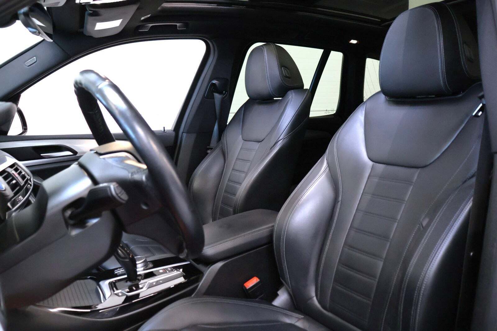 BMW iX3 Charged Plus