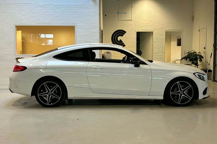 Hvid Mercedes C200 fra 2018