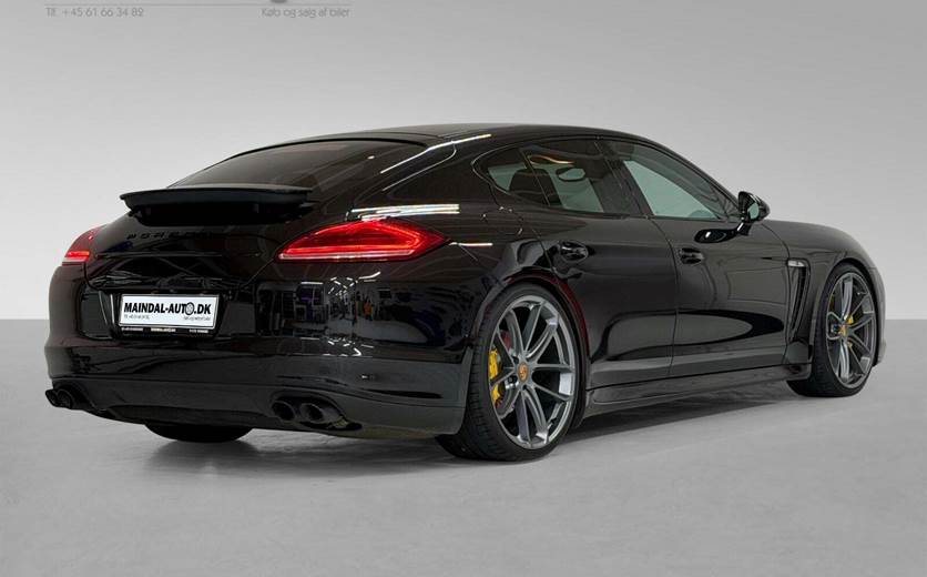 Porsche Panamera 4S