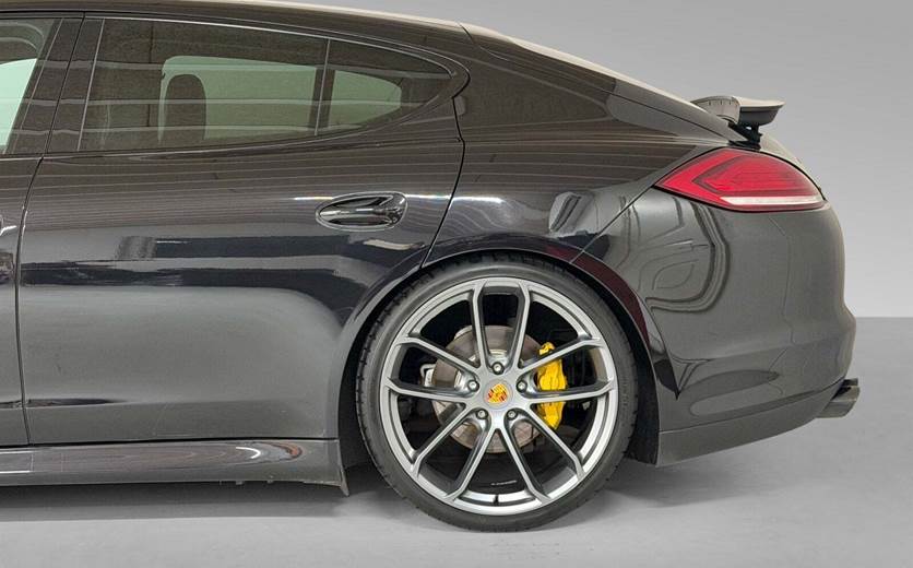 Porsche Panamera 4S
